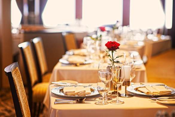 Windstar Wind Star & Wind Spirit Interior AmphorA Restaurant 2.jpg